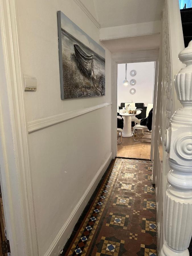 Victorian/Modern House Villa นิวพอร์ต ภายนอก รูปภาพ